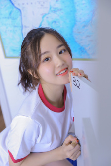 他挺进了她初经人事的紧致